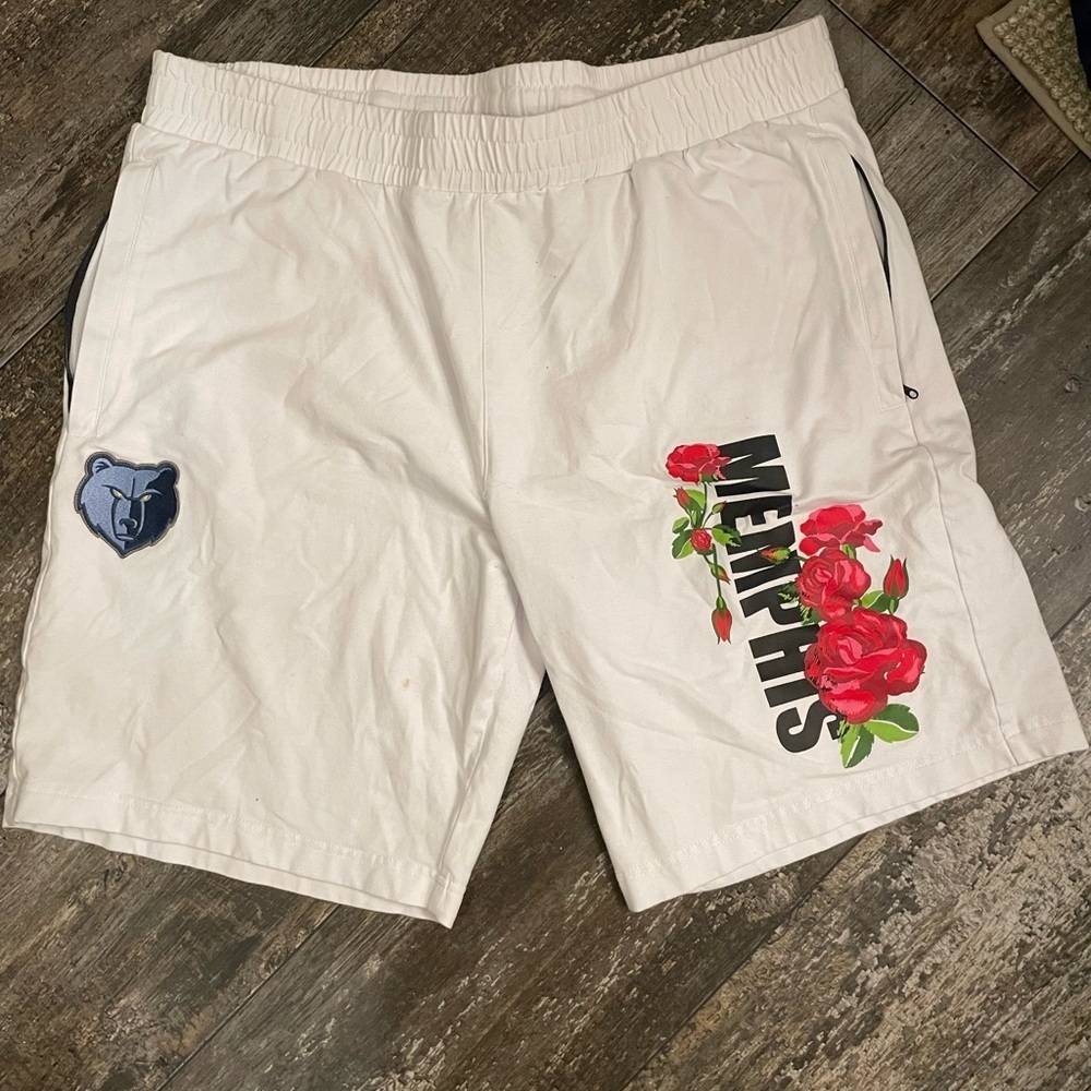 Memphis Grizzlies White Men's Shorts with Red Floral Design